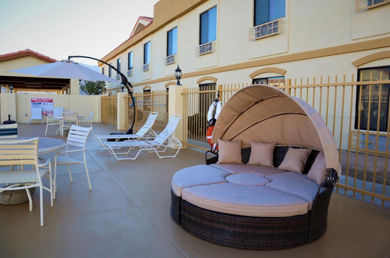 Oasis Inn And Suites 29 Palms Hotel Joshua Tree National Park Twentynine Palms Bagian luar foto