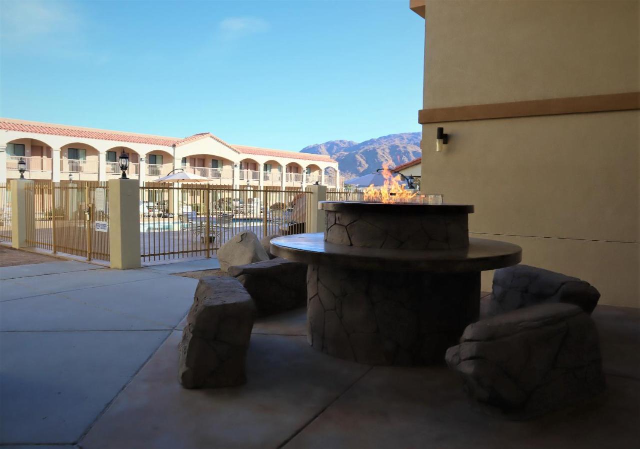 Oasis Inn And Suites 29 Palms Hotel Joshua Tree National Park Twentynine Palms Bagian luar foto